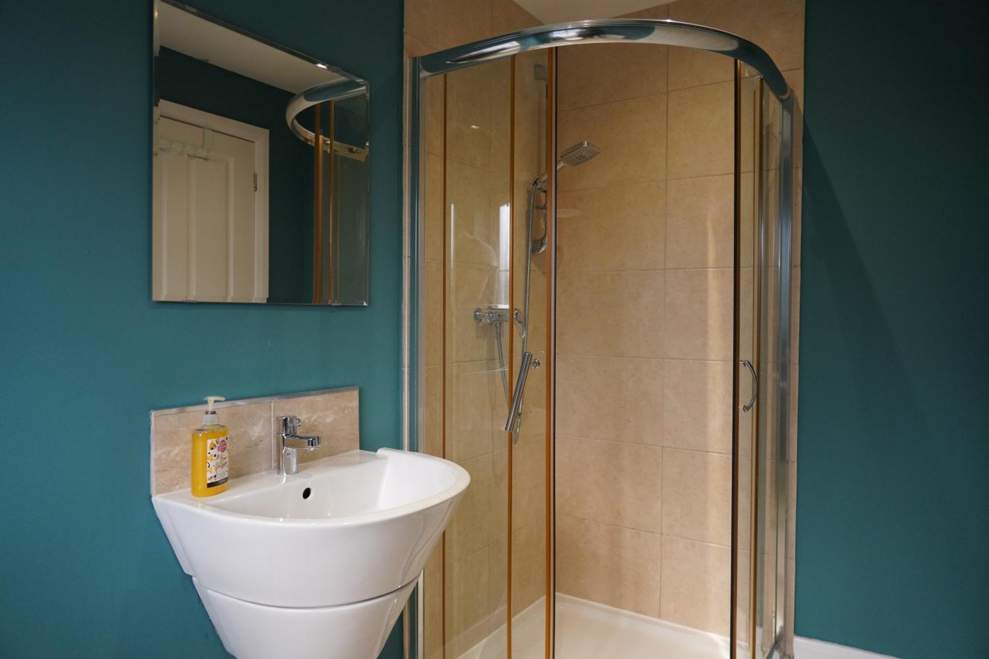 8 Double Beds In A 5 Bedroom House, Pets Welcome Epworth Exterior foto