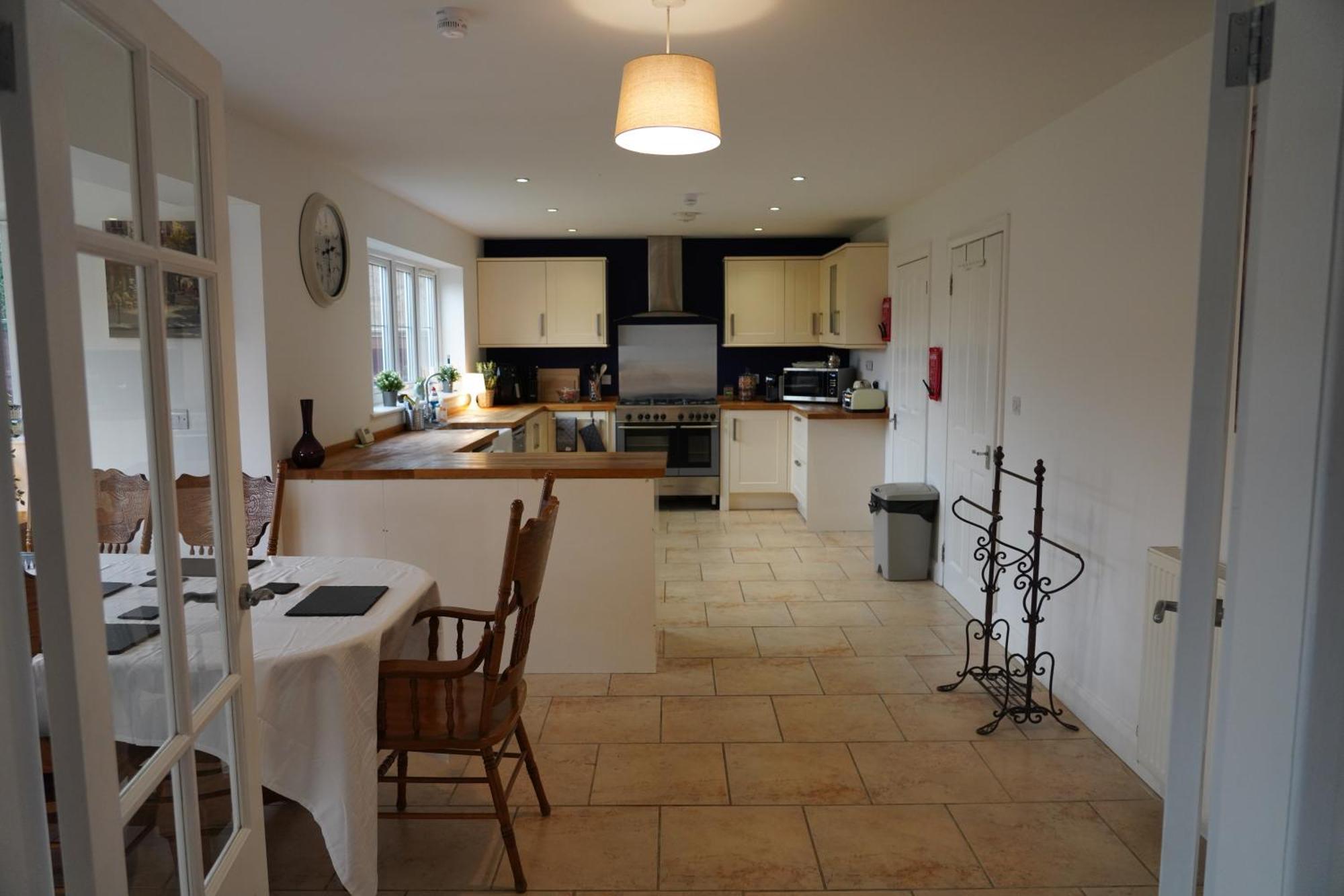 8 Double Beds In A 5 Bedroom House, Pets Welcome Epworth Exterior foto