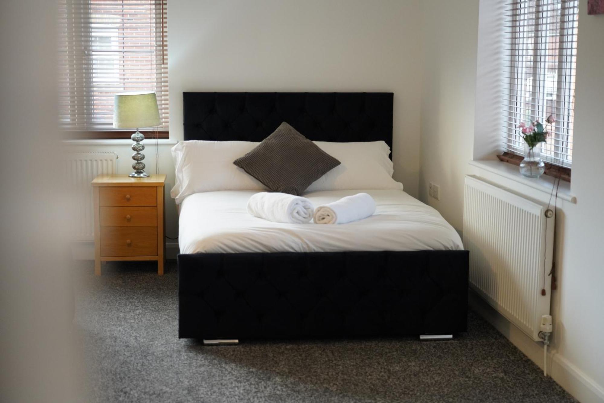 8 Double Beds In A 5 Bedroom House, Pets Welcome Epworth Exterior foto